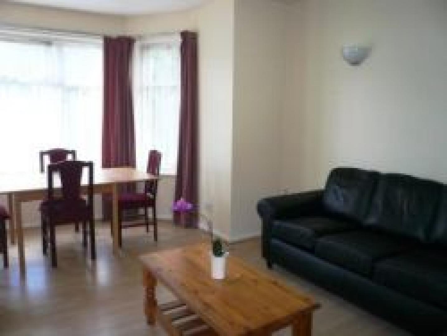 			2 Bedroom, 1 bath, 1 reception Flat			 Walm Lane, WILLESDEN GREEN